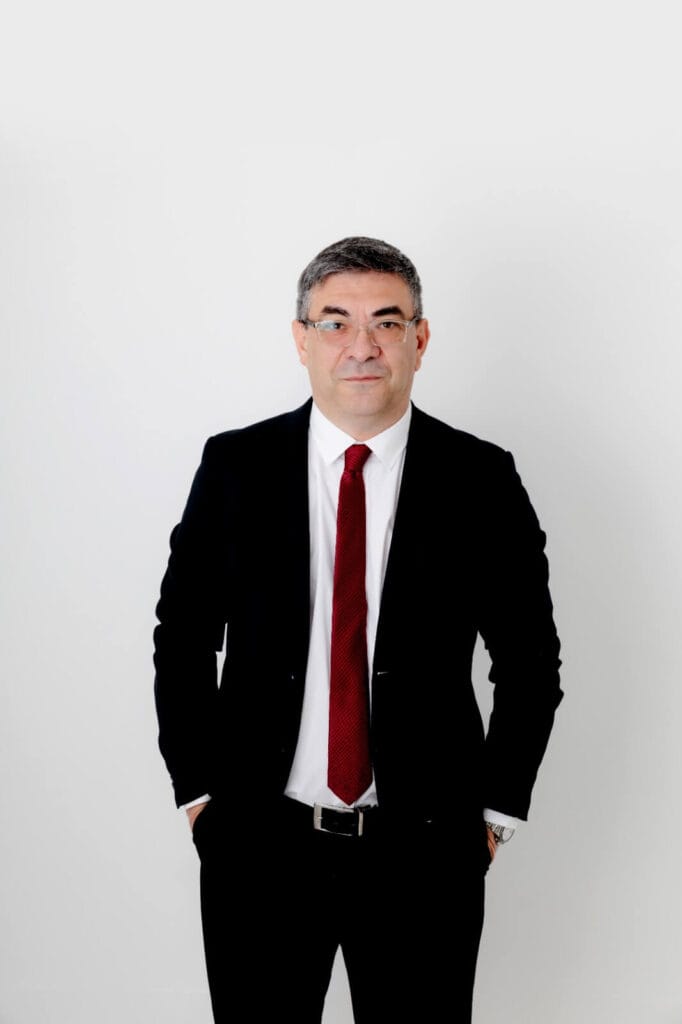 professor doutor Carlos Ferrari (1) Prof. Dr. Carlos Henrique Ferrari